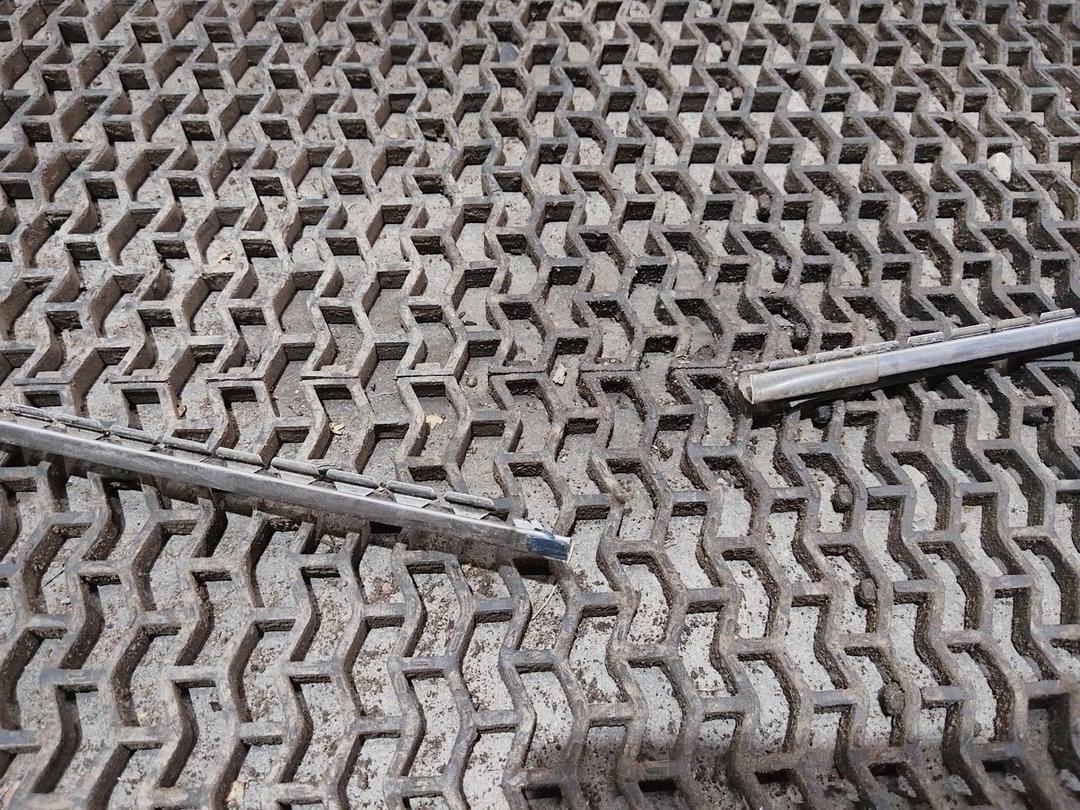 Молдинг стекла лобового PJI0E1 Audi 100 купить