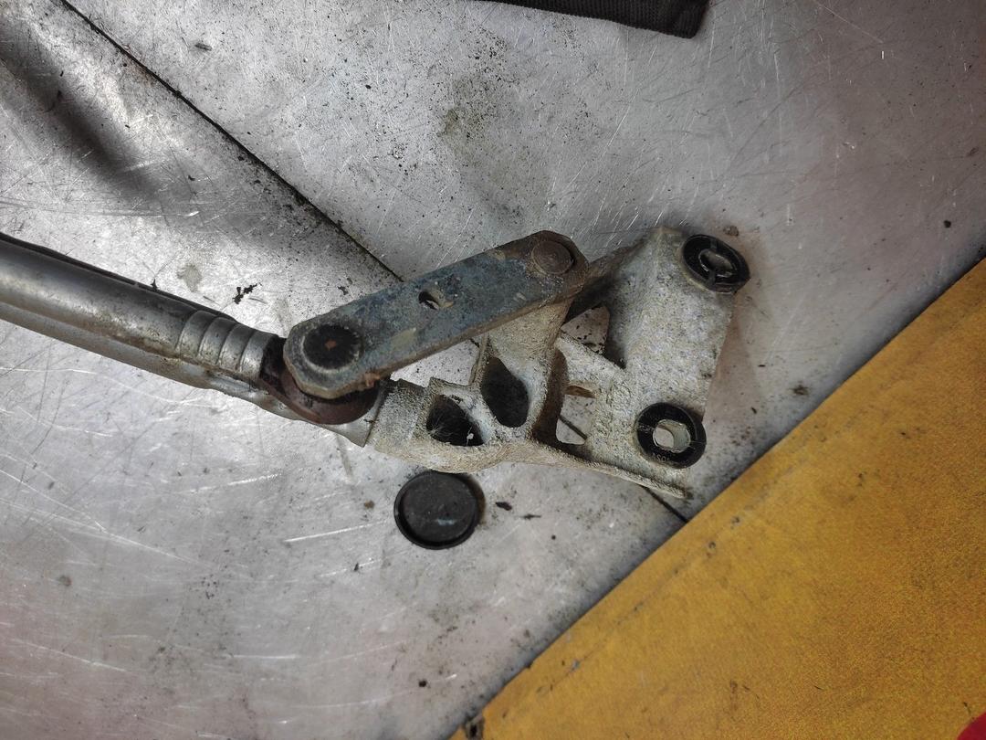 Механизм стеклоочистителя (трапеция дворников) 472Q4K Opel Meriva купить с доставкой