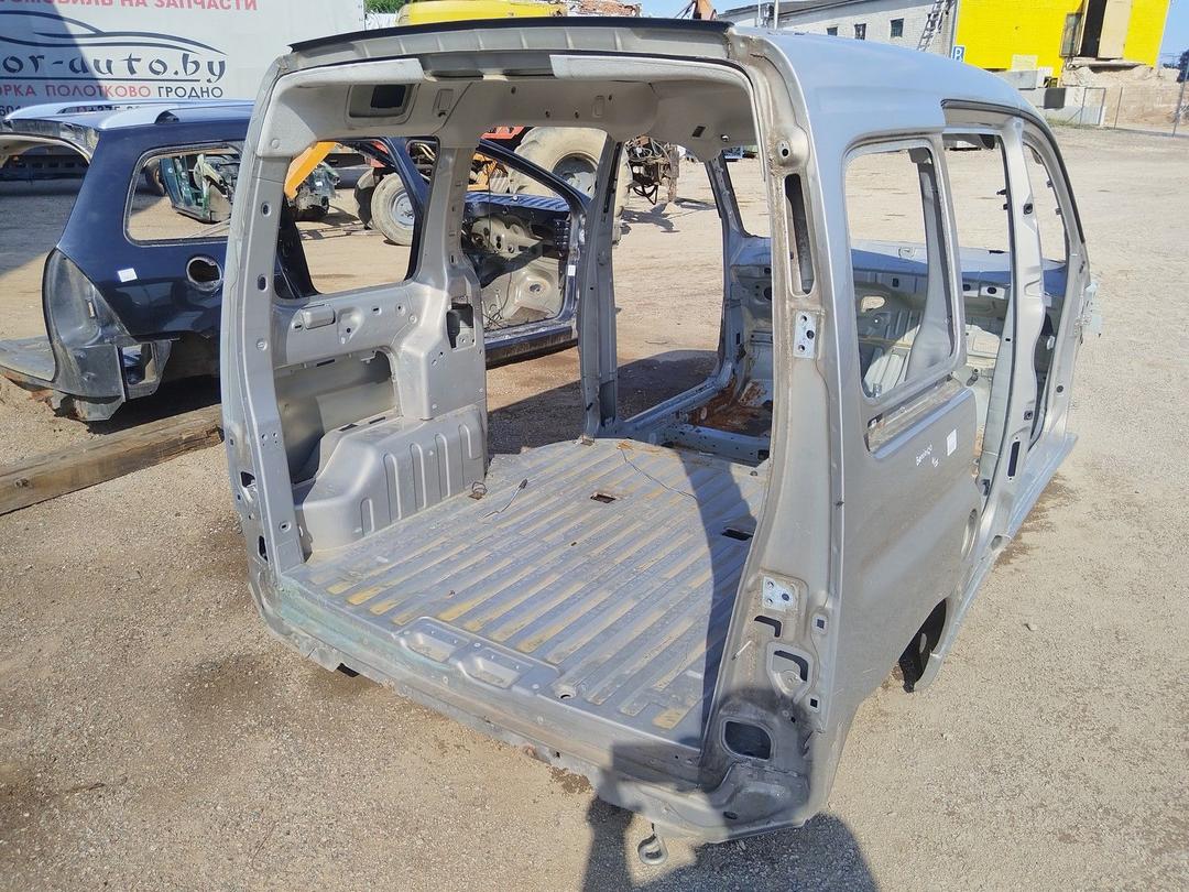 Крыло заднее правое W13DD8 Citroen Berlingo купить с доставкой