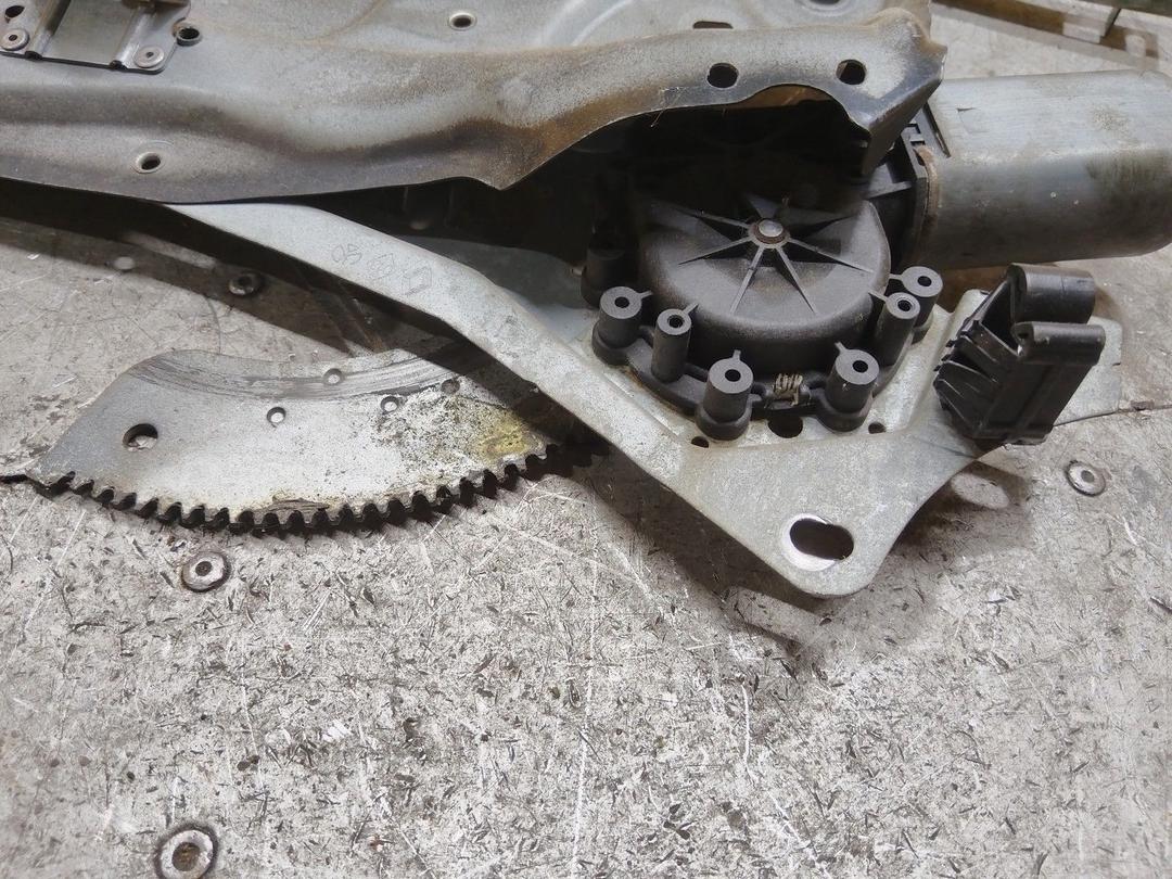 Стеклоподъемник электрический передний правый LTKRD2 Renault Laguna купить в магазине запчастей бу