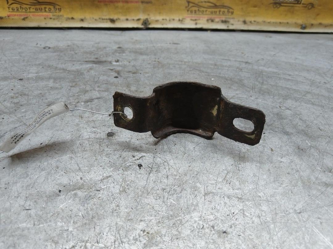 Крепление втулки стабилизатора 70EQ72 Peugeot 406 - Фото 3