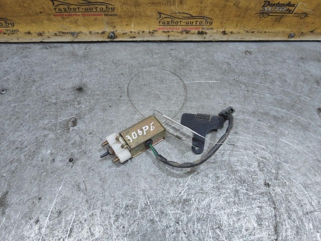 Активатор замка крышки топливного бака HU476C Kia Carnival - Фото 4