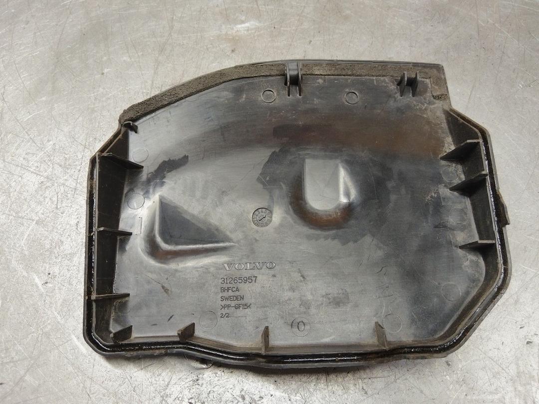 Крышка аккумулятора QQ3I3W Volvo XC70 купить