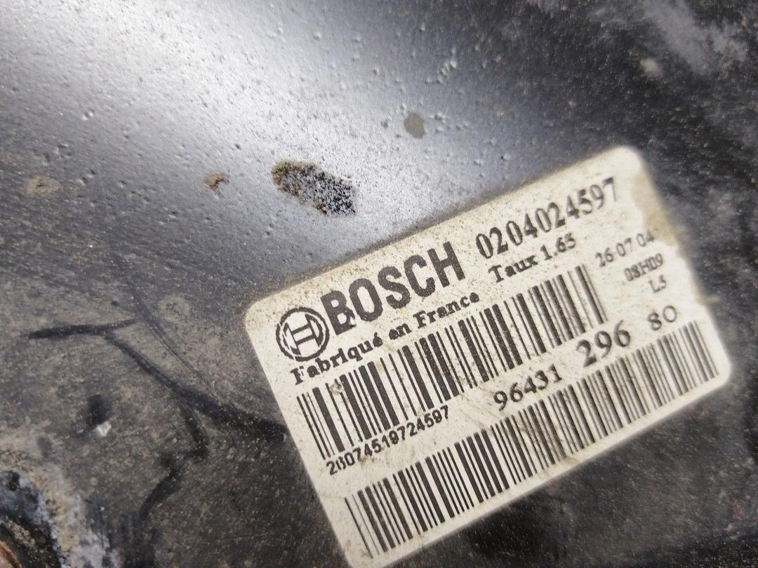 Вакуумный усилитель тормозов PK67QC Peugeot 307 купить в магазине запчастей бу