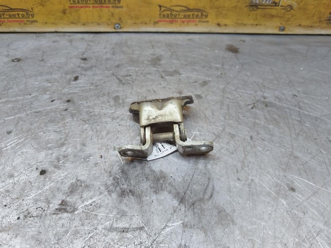 Петля двери передней правой 7X117P Subaru Forester купить в магазине запчастей бу