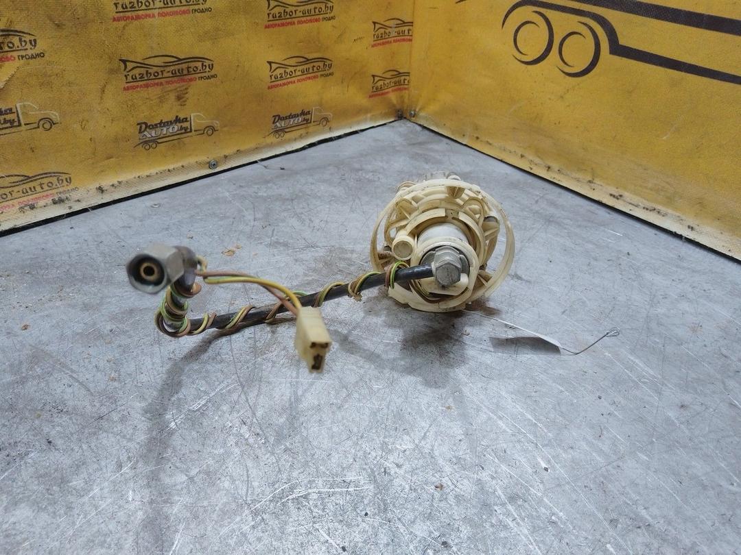 Насос топливный U5USSA Audi 100 купить