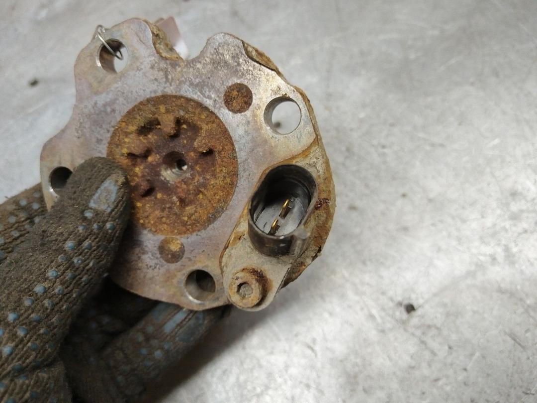 Цапфа задняя (ось ступицы) 4M6POO Volkswagen Golf купить в магазине запчастей бу