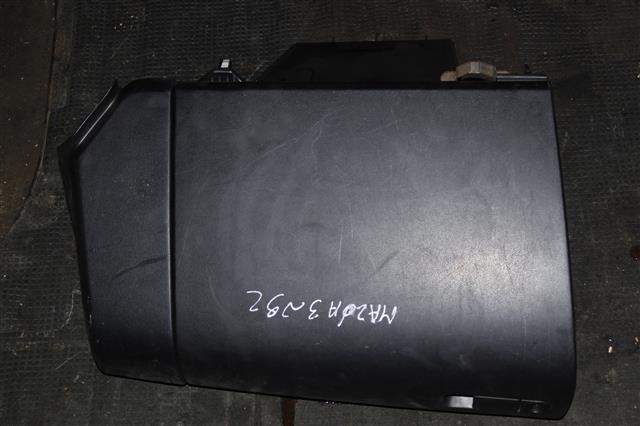 Бардачок 4C6C51 Mazda 3