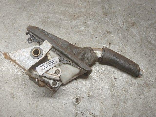 Рычаг ручного тормоза (ручника) 0SJ4M7 Nissan Primera