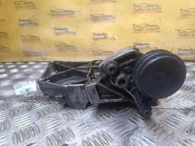 Кронштейн компрессора кондиционера HJNZBB Audi A4 - Фото 3