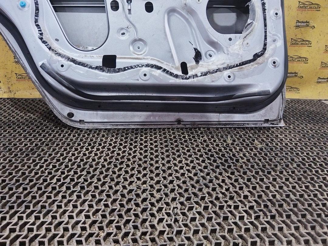 Дверь задняя левая D9FPV6 Mitsubishi Grandis undefined