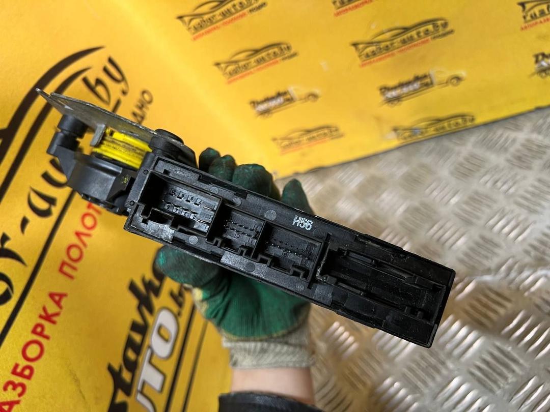 Моторчик стеклоподъемника задний левый 1VPJP5 Audi A4