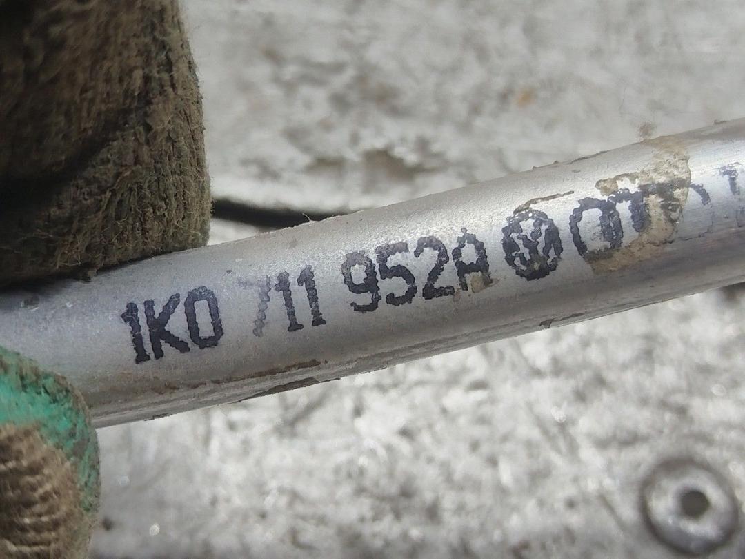 Направляющая трубка для троса ручника (стояночного тормоза) IQYUC4 Volkswagen Jetta - Фото 6