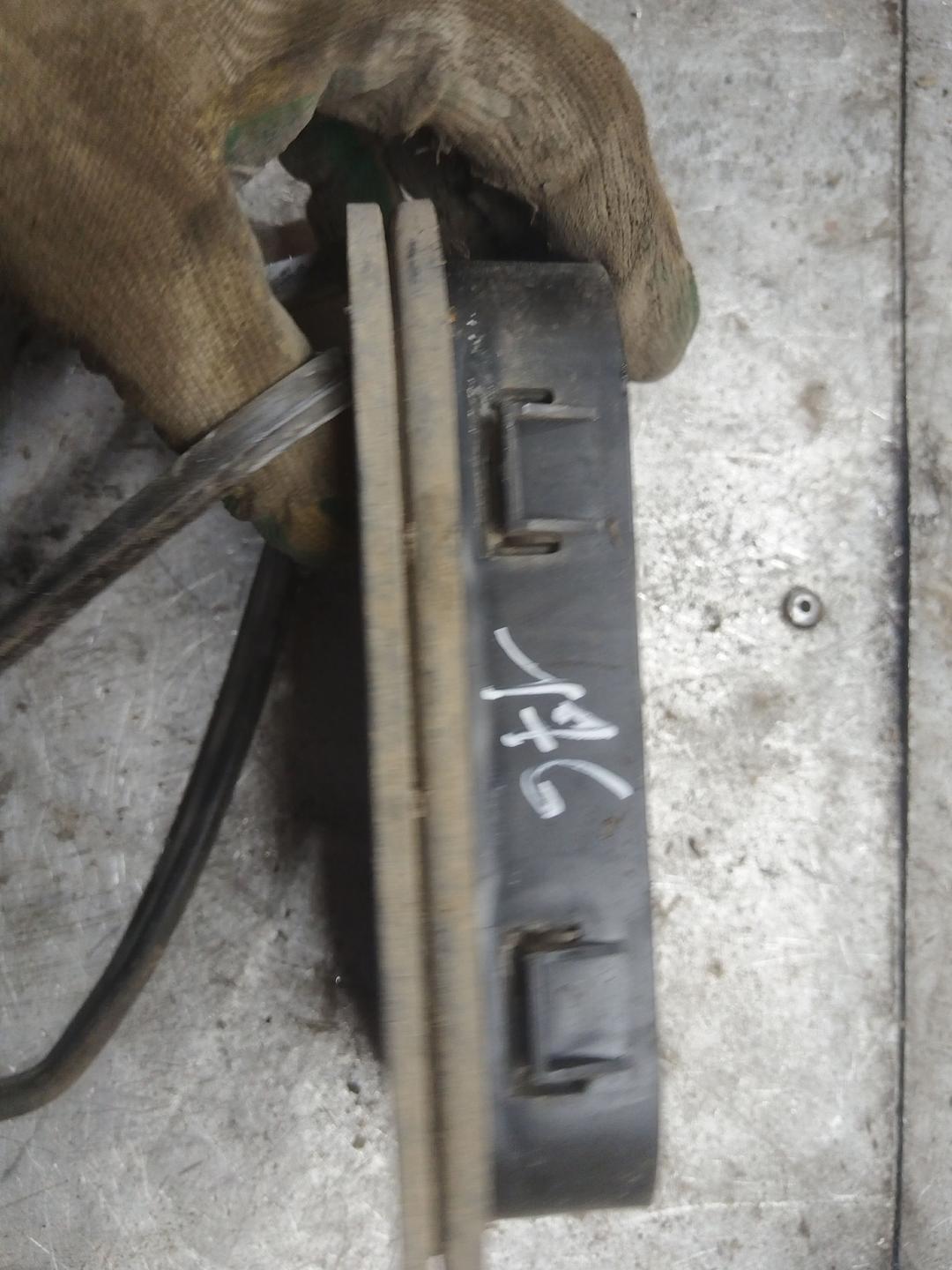 Решетка вентиляции кузова 5500AS Audi 80 купить в магазине запчастей бу