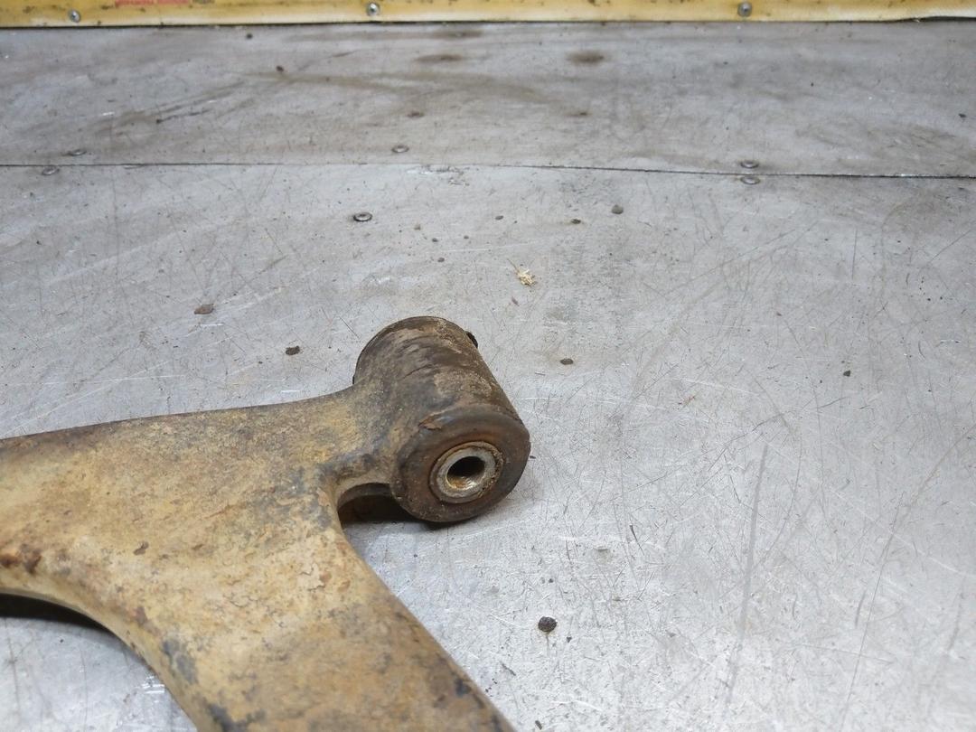 Рычаг передний правый FCCAIQ Peugeot Partner купить с доставкой