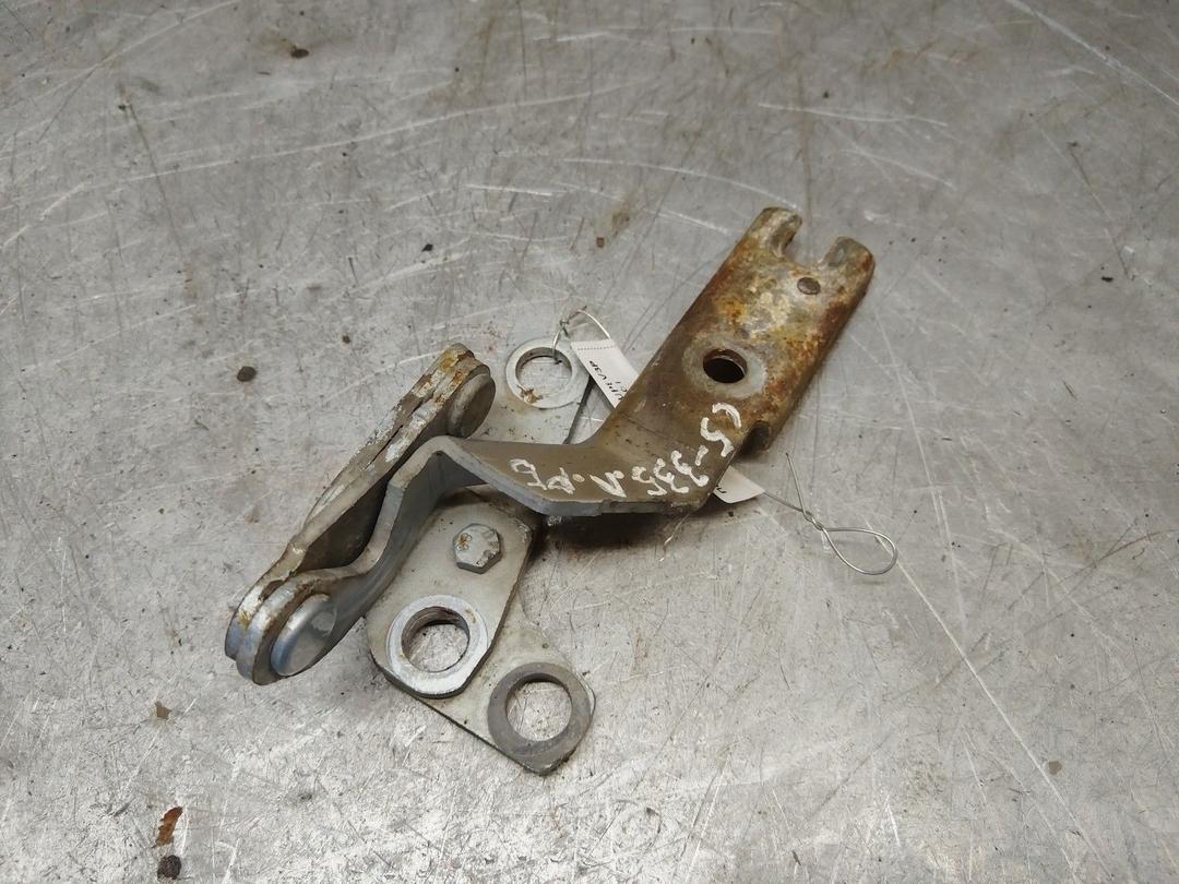 Петля капота левая UP8V3P Citroen C5