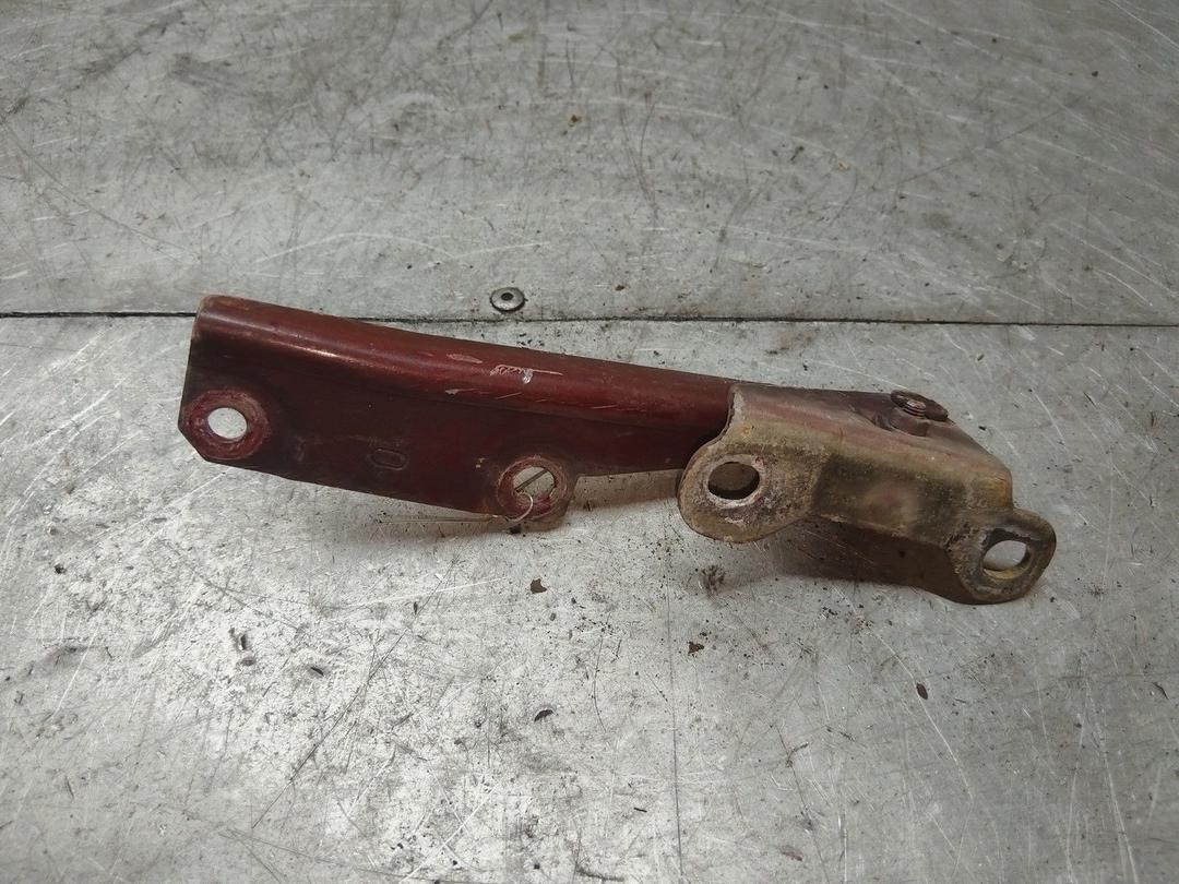 Петля капота левая HSIEC7 Mitsubishi Carisma купить