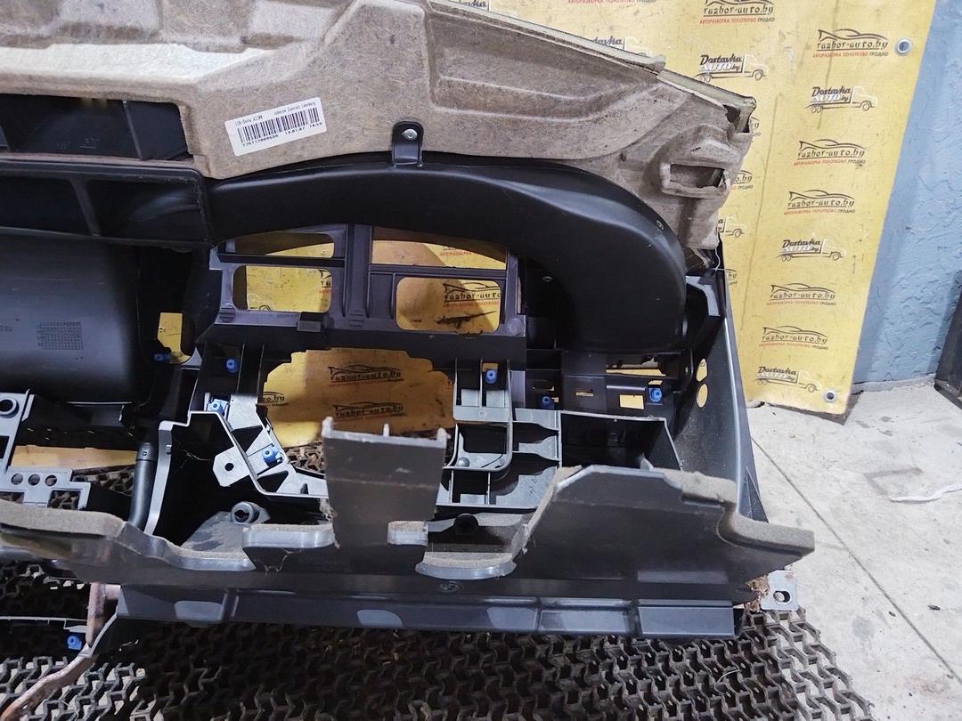 Панель передняя салона (торпедо) 851QGF Opel Astra undefined