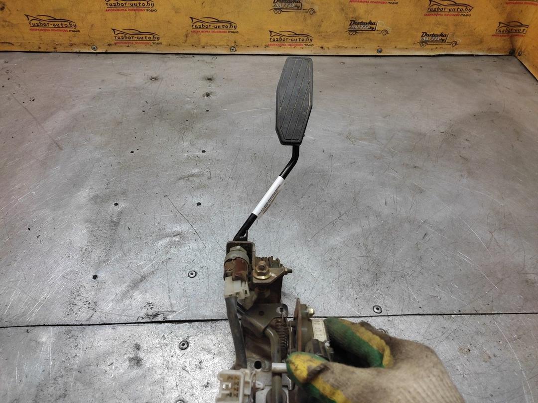 Педаль газа 99ROA4 Mazda Premacy