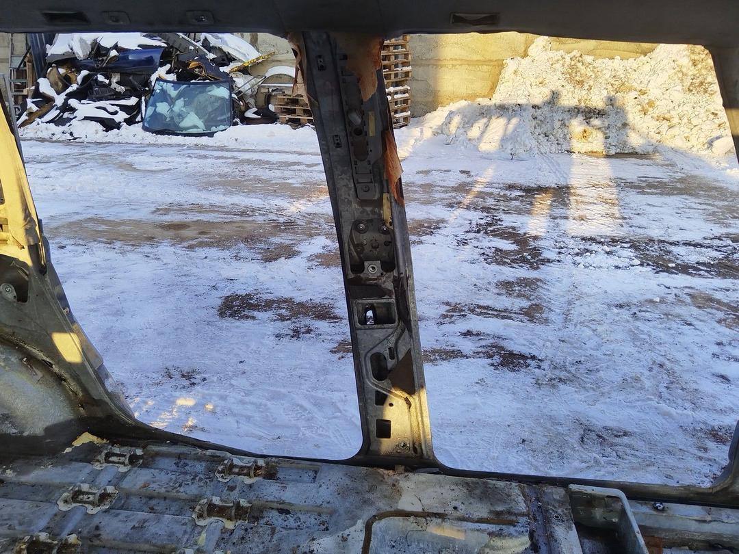 Стойка кузовная центральная левая 4LVPHZ Renault Espace купить на авторазборке