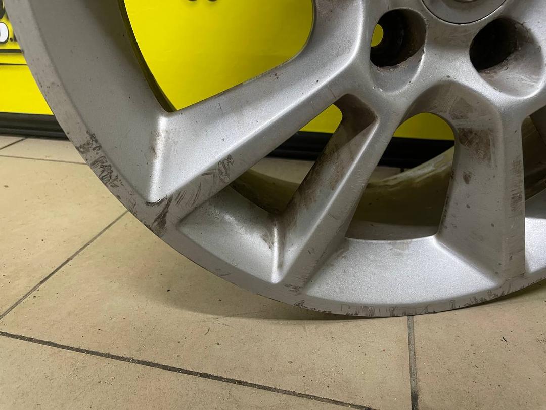 Диск литой R17, 5x110 Opel Astra 2006 8QUUXQ (комплект) 8QUUXQ 8QUUXQ Opel Astra купить бу для вашего авто.