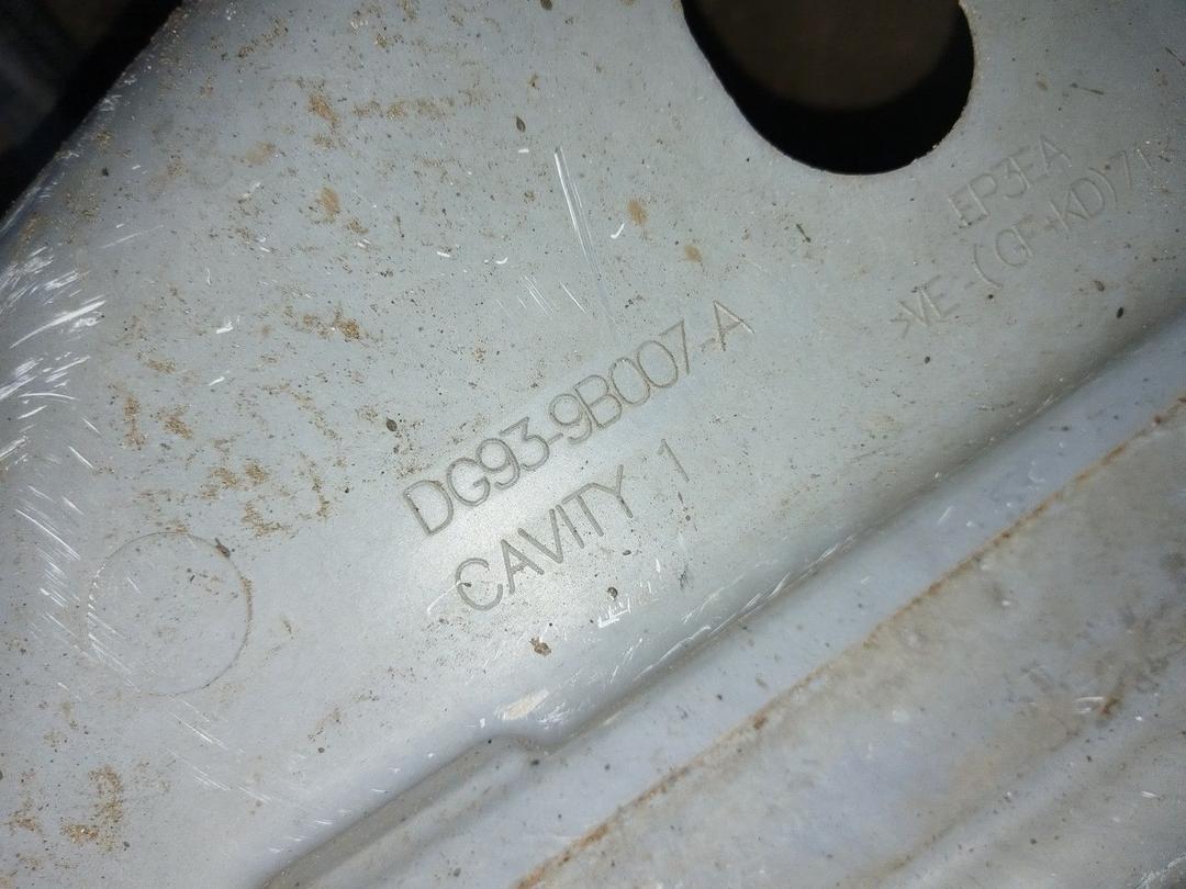 Ковер салонный 9W8KNP Ford Fusion undefined