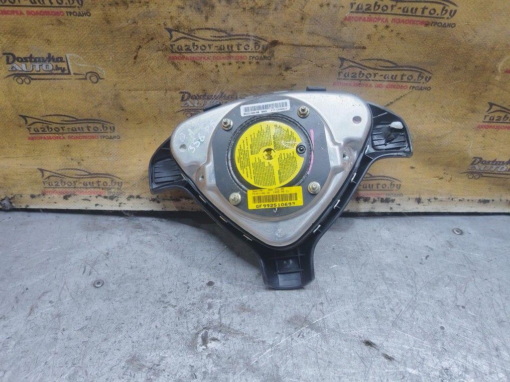 Подушка безопасности водителя 8J37L8 Opel Astra - Фото 3