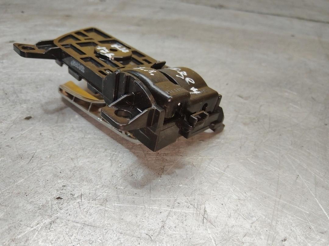 Ручка внутренняя задняя левая SZ6ADV Kia Sorento купить с доставкой