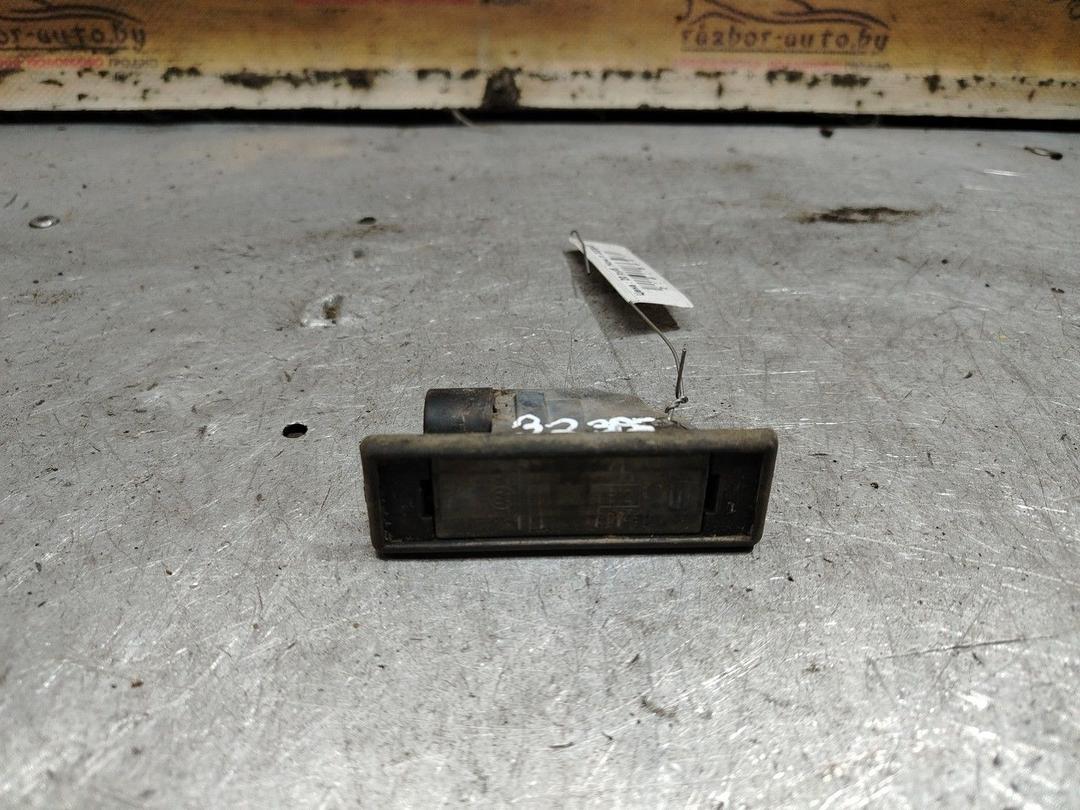 Подсветка номера 8TZKU5 Peugeot 106 - Фото 1