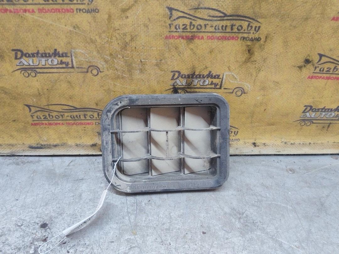 Решетка вентиляции кузова V9JEAH Skoda Fabia