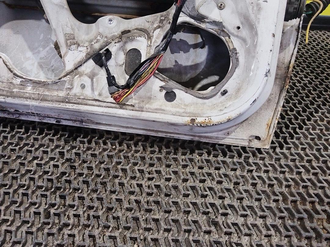 Дверь передняя левая 4M3JOU Peugeot 306 - Фото 10