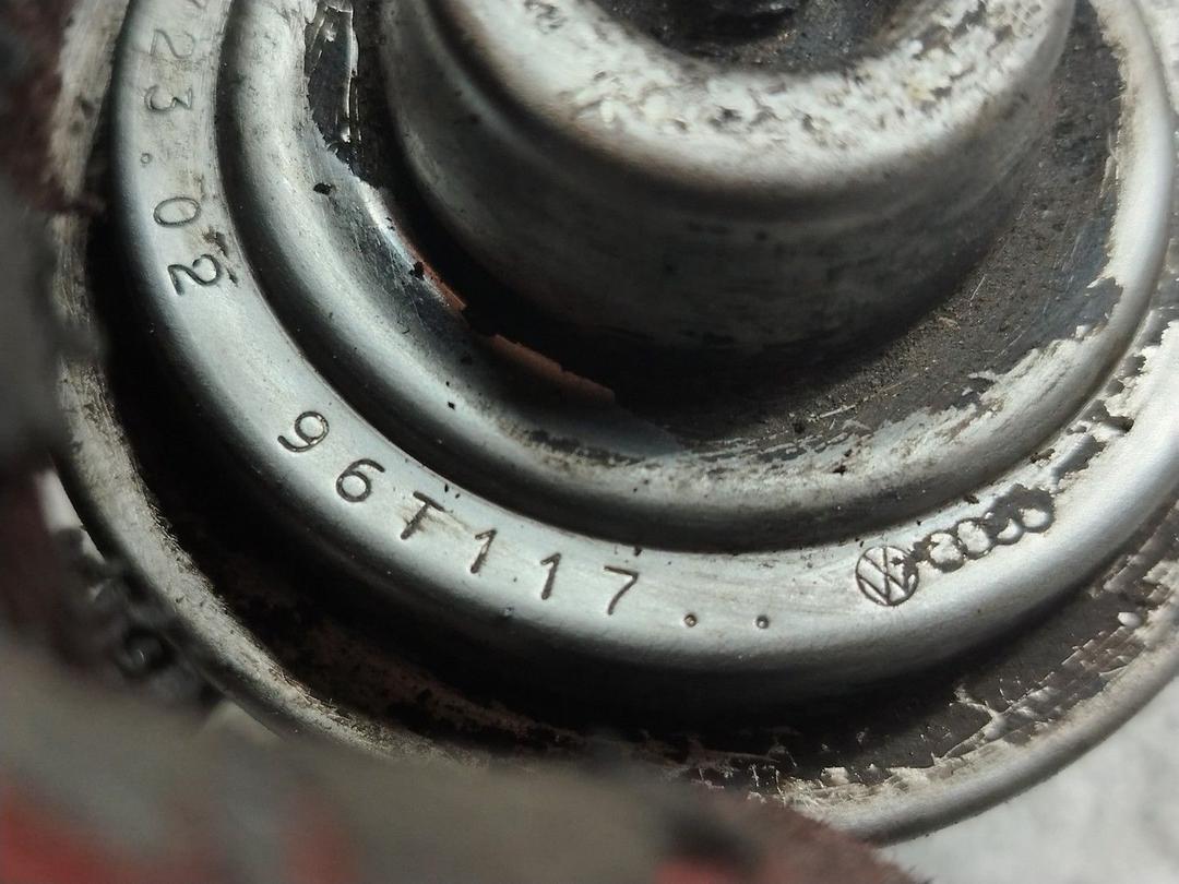Клапан EGR O7B5NN Volkswagen Passat - Фото 4