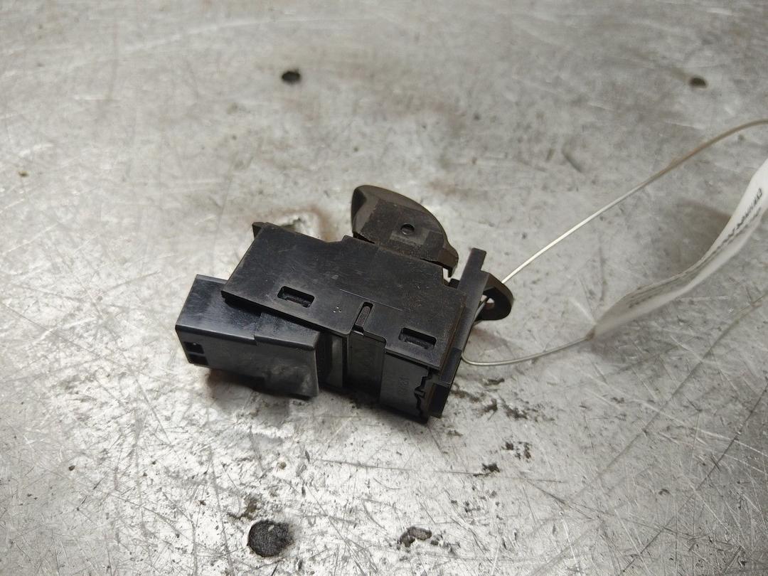 Кнопка стеклоподъемника заднего левого 3DNKW0 Volvo XC70 купить с доставкой