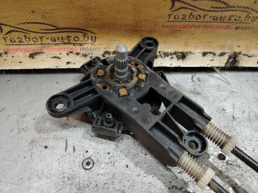 Стеклоподъемник передний правый 7NWYEH Peugeot 106 - Фото 2