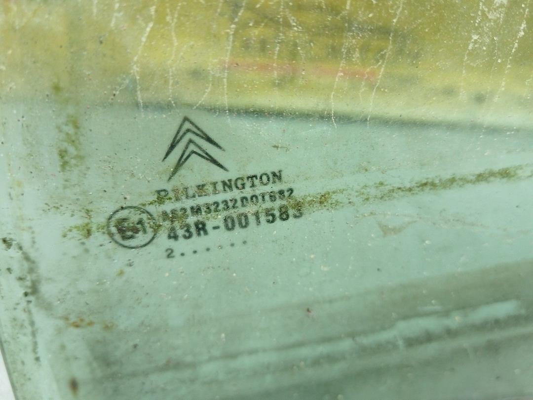 Стекло двери задней левой FEZJTS Citroen C3 купить