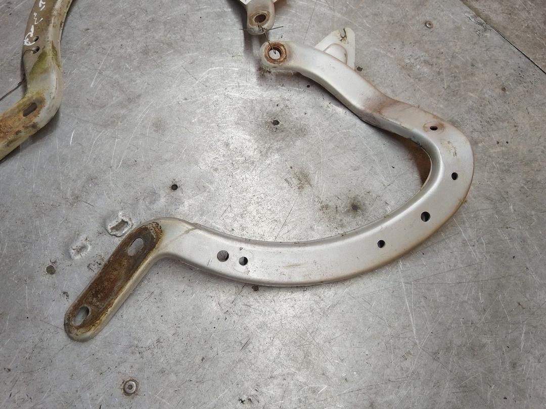 Петля крышки багажника FPXY18 Volkswagen Jetta купить с доставкой