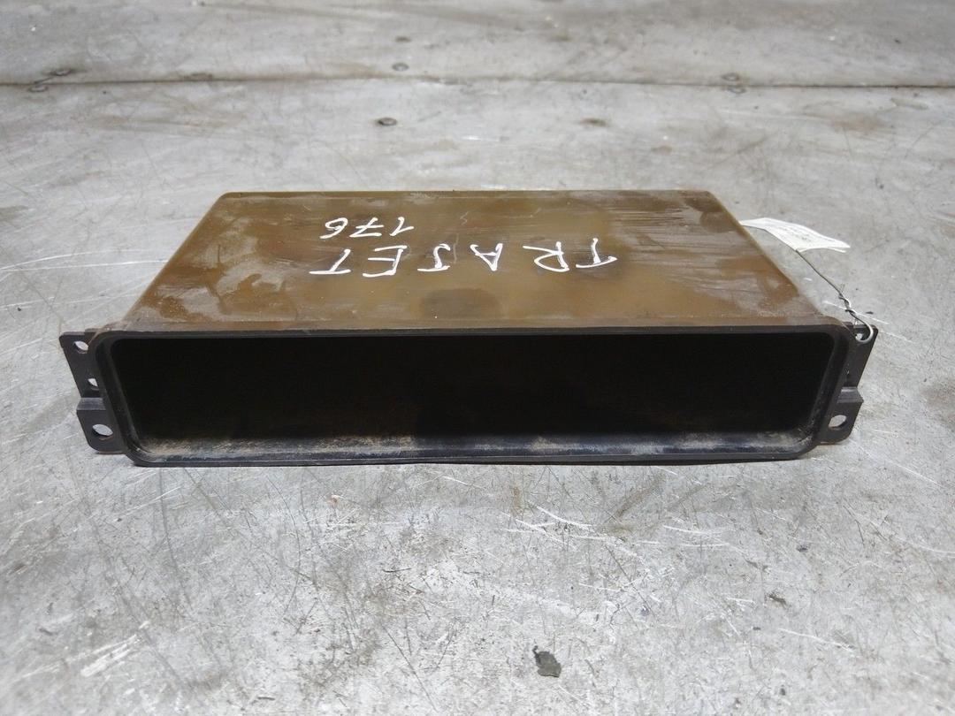 Вещевой ящик центральной консоли 74AZJ7 Hyundai Trajet