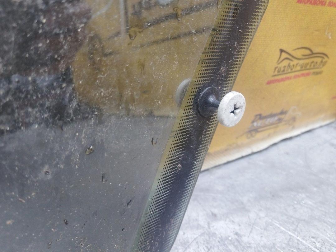 Стекло двери задней правой 5OH618 Audi 100 купить в магазине запчастей бу