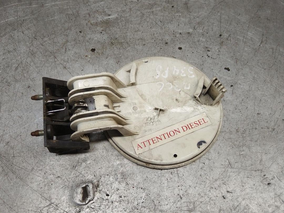 Лючок топливного бака Z4J4PM Peugeot 306 - Фото 2