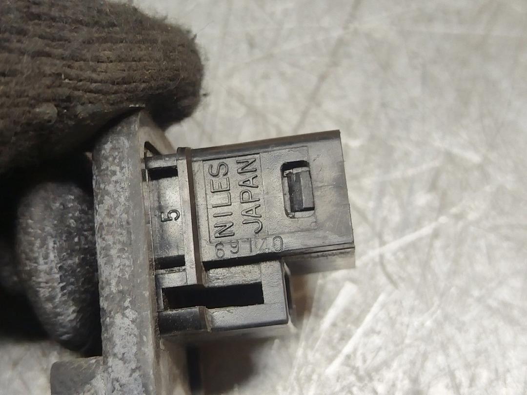 Выключатель концевой (концевик) 8QFAN1 Nissan Note купить с доставкой