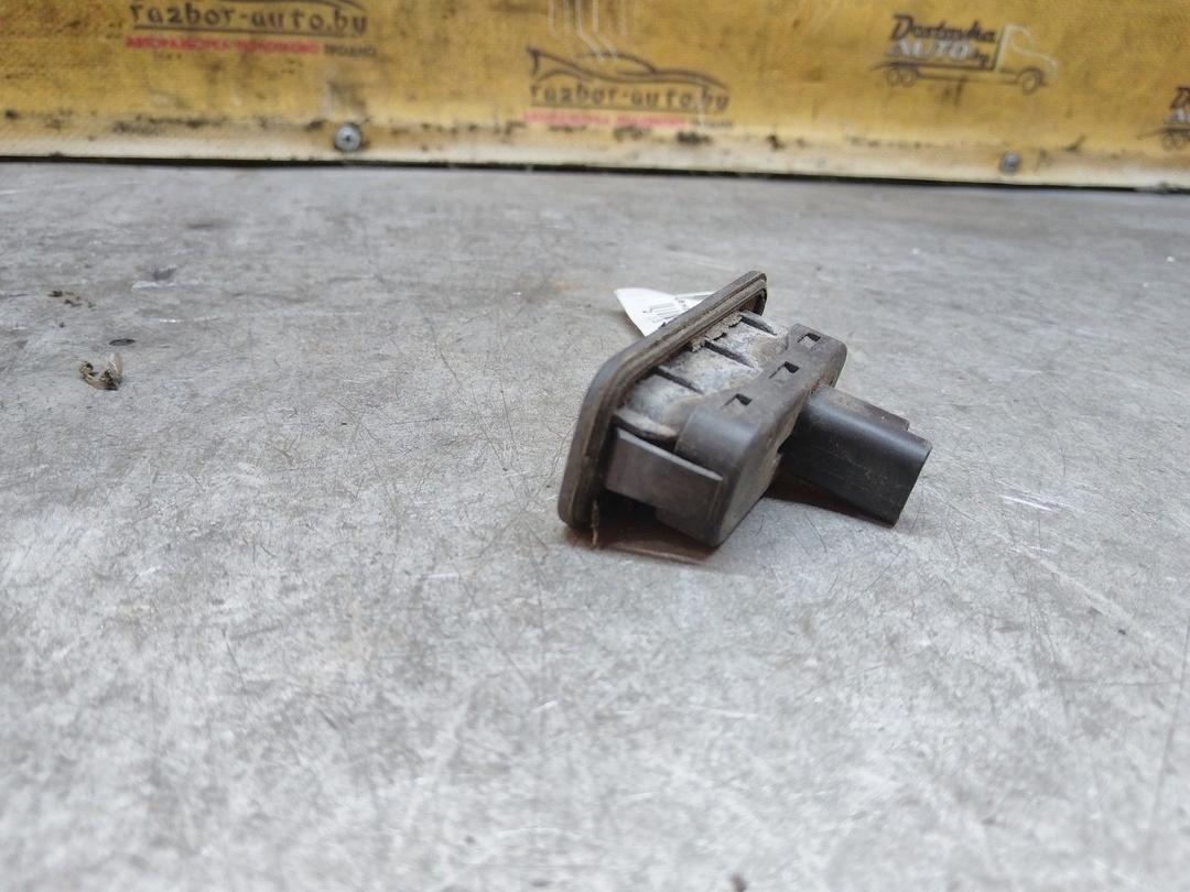 Кнопка открытия багажника COW1C6 Renault Scenic купить на авторазборке