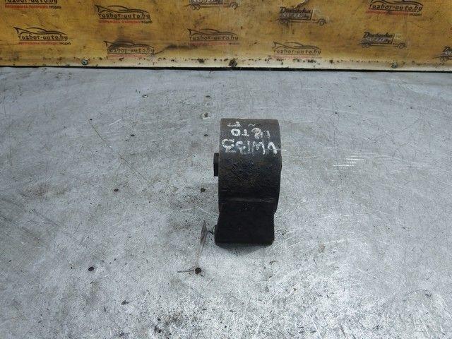 Подушка крепления двигателя A674ZY Volkswagen Passat купить