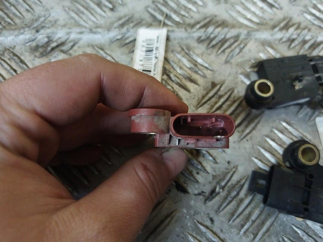 Датчик удара TWKKNS Volvo V40 купить с доставкой