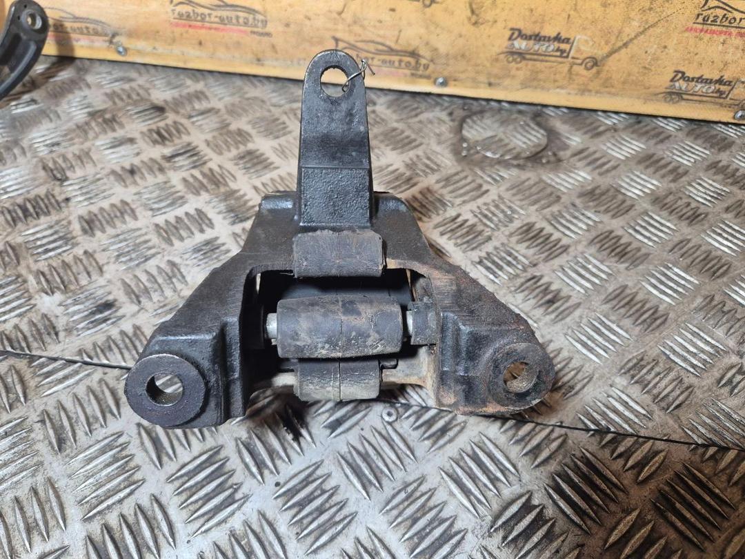 Подушка крепления двигателя 46KT8Y Ford Mondeo купить