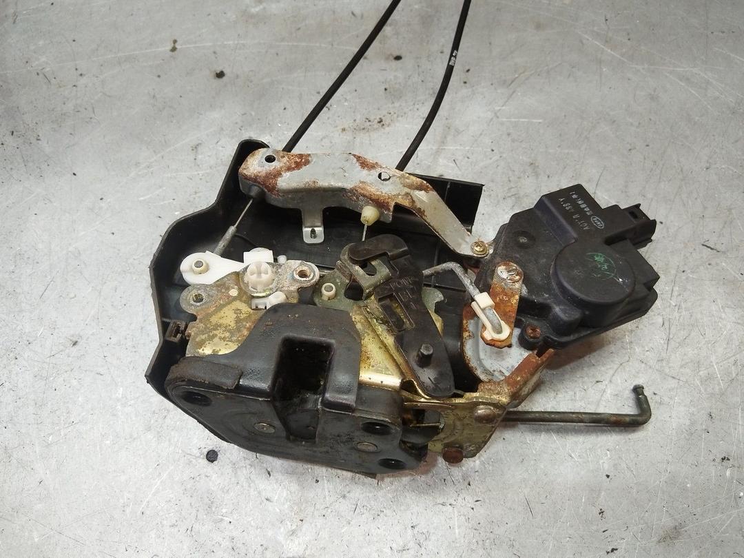 Замок двери задней левой VP5W69 Hyundai Trajet купить с доставкой