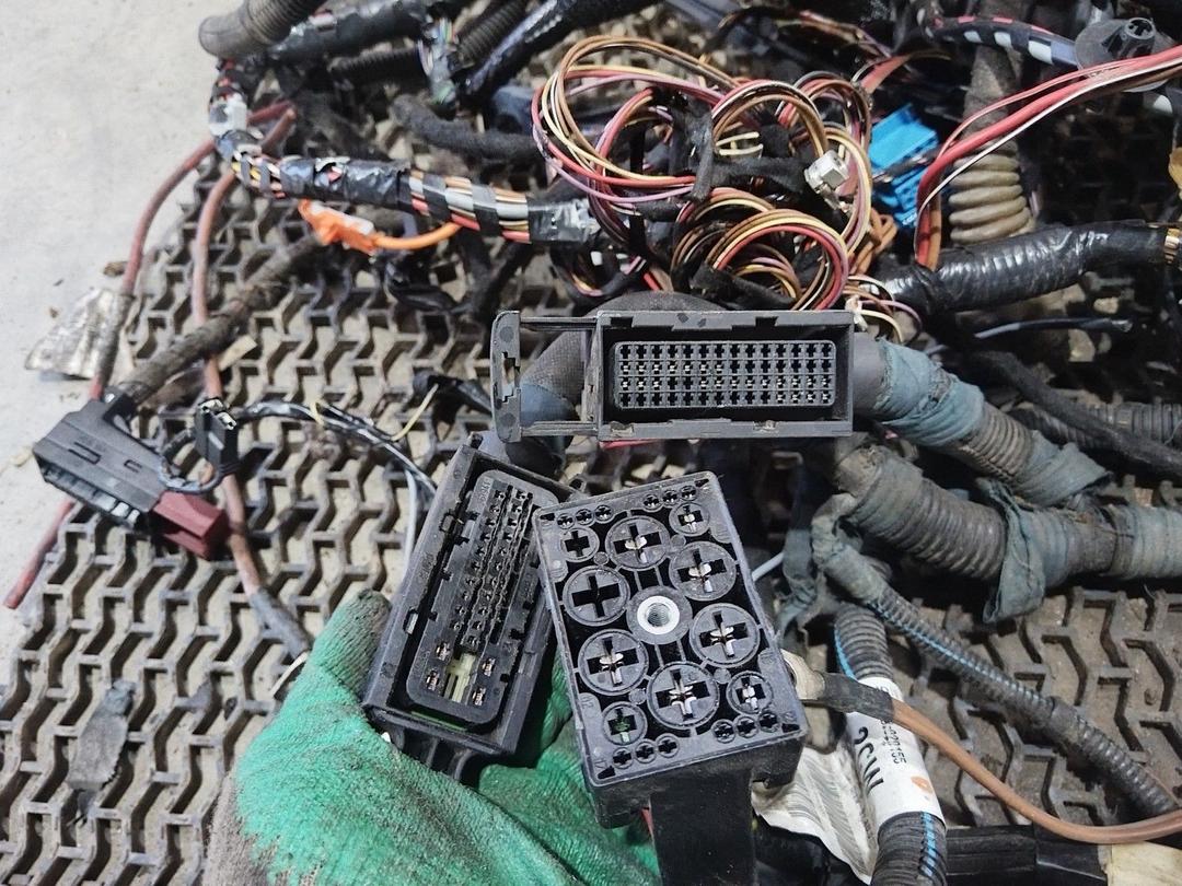 Проводка салона 8XBNF3 Opel Vectra купить