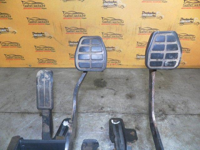 Узел педальный (блок педалей) M84Y4E Volkswagen Passat купить на авторазборке