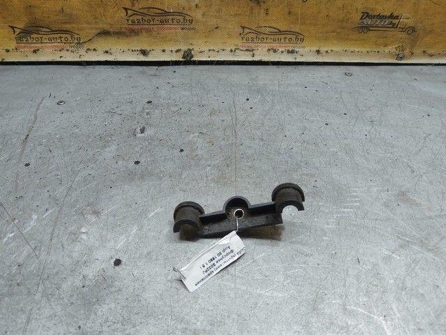 Скоба (кронштейн) крепления форсунки S032PJ Audi 80