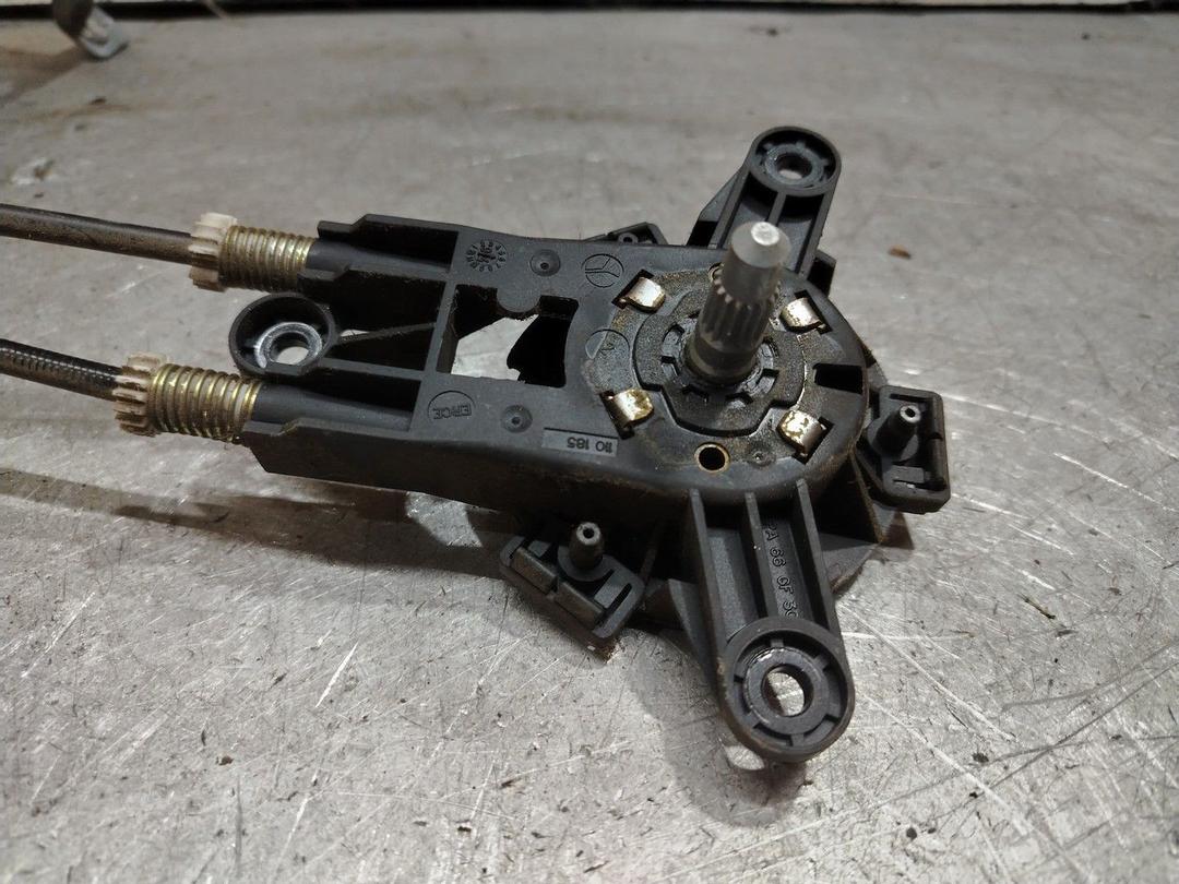 Стеклоподъемник задний правый ZTXNEQ Peugeot 106 - Фото 2