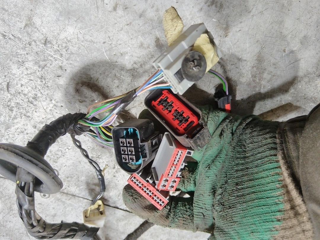 Проводка двери передней правой 7TIJUU Ford Galaxy купить на авторазборке